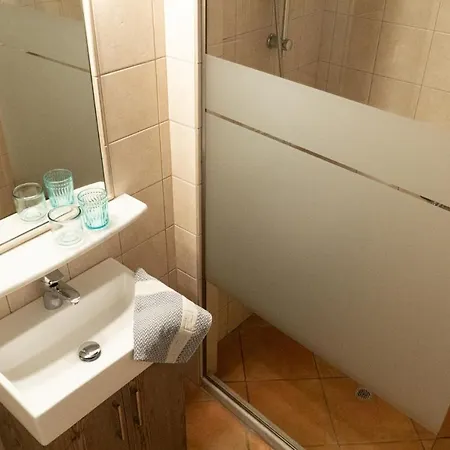 Arhondiko Apartment *